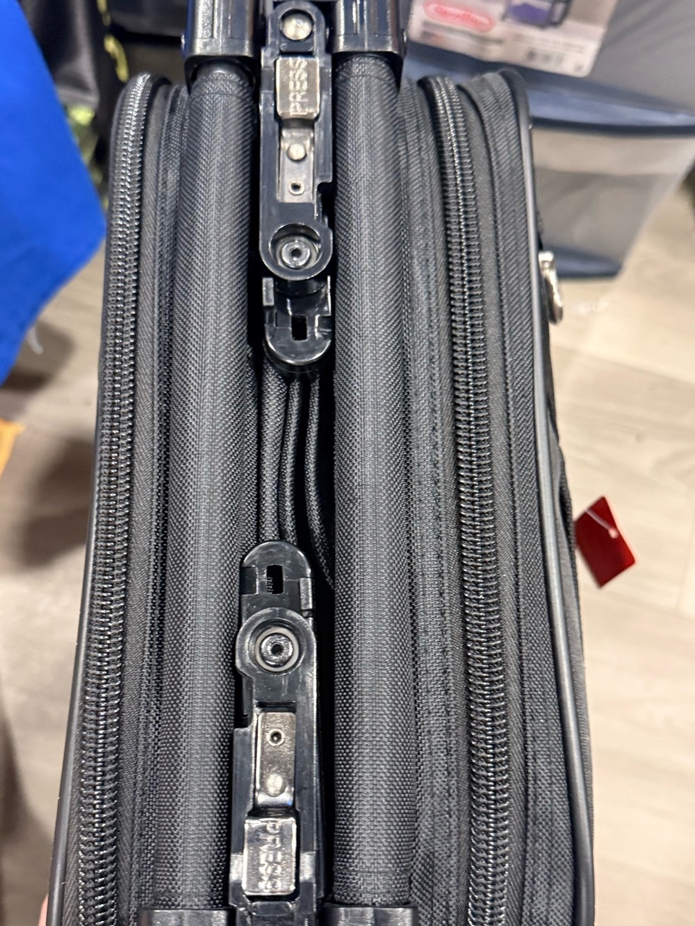 Tutto brand, sewing machine travel case. Never used retails 399 carry on size - Picture 6 of 16